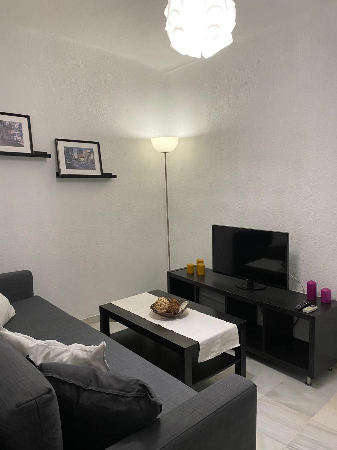 Beautiful Apartment In Historic City Center เซบีญา ภายนอก รูปภาพ